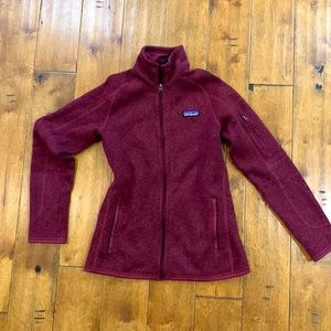 PATAGONIA JACKET XS. PLUM COLOR
